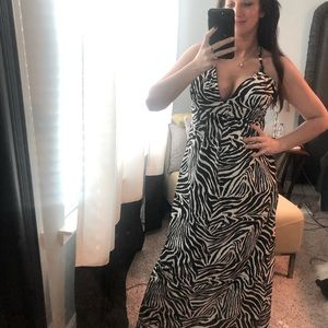 Brand is Alyn Paige. Beautiful zebra print maxi dress with built in cups, size S
